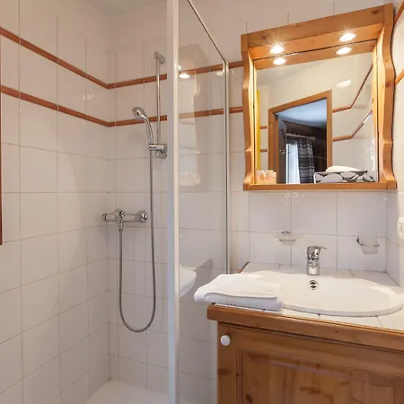 Pierre & Premium La Ginabelle Aparthotel Chamonix