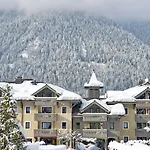 Pierre & Premium La Ginabelle Aparthotel 4*