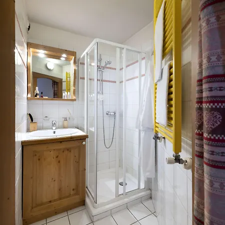 Pierre & Premium La Ginabelle Apart Otel Chamonix
